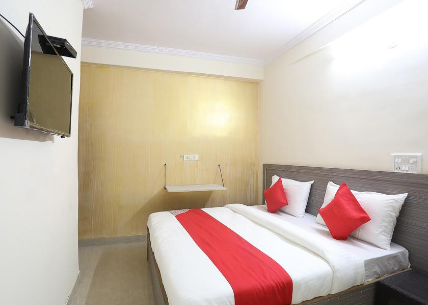 Uttar Pradesh Noida Triple Room with Bathroom