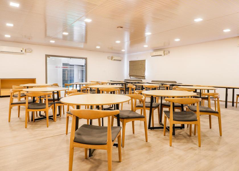 Madhya Pradesh Indore Food & Dining