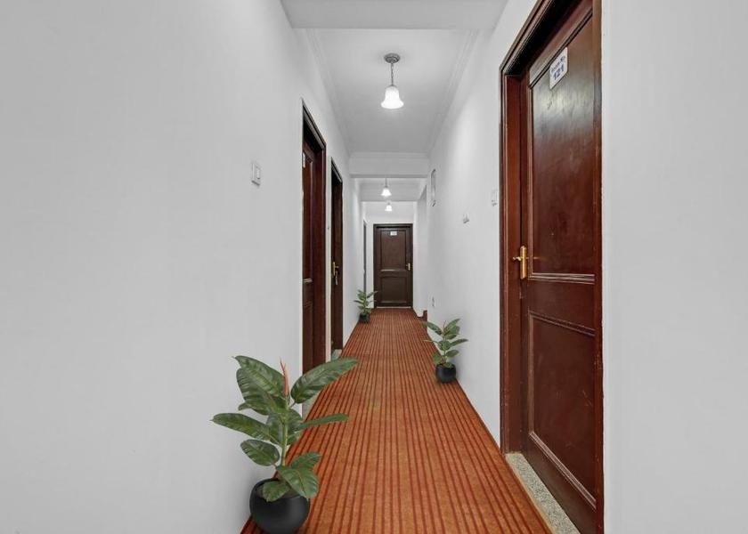 Jammu and Kashmir Srinagar Hotel Exterior
