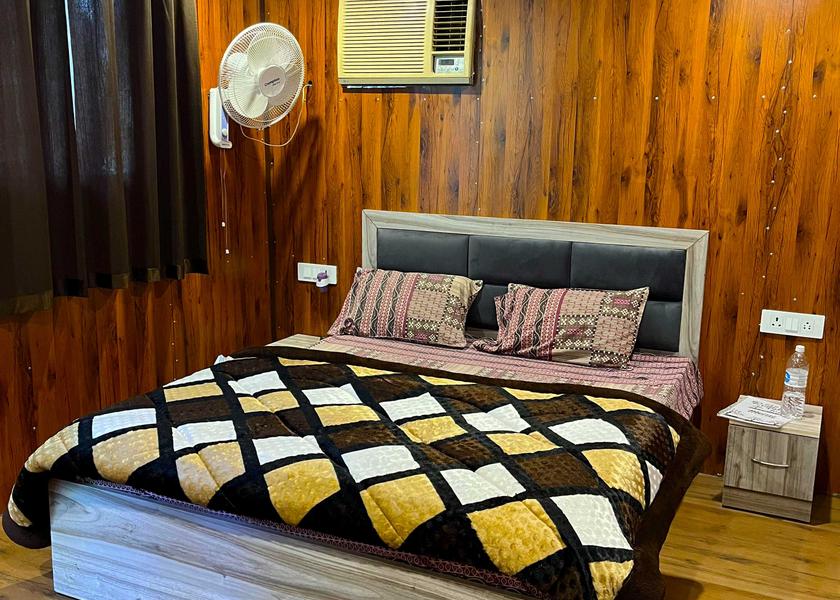 Uttarakhand Dehradun Deluxe Room