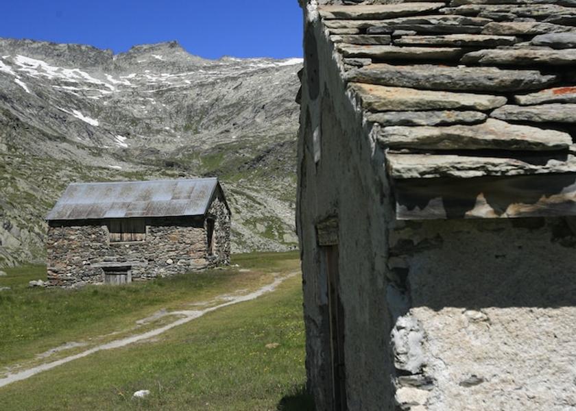 Auvergne-Rhone-Alpes Avrieux Hiking