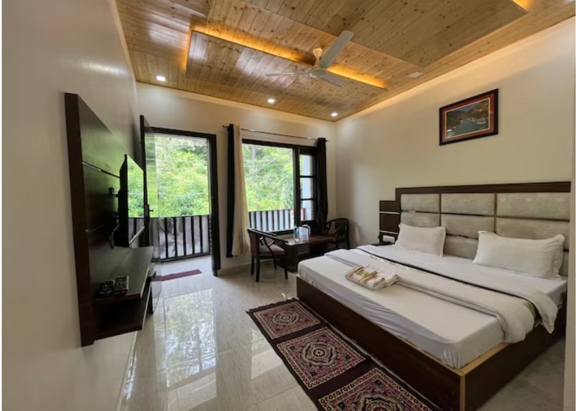 Himachal Pradesh Dalhousie Deluxe  Room