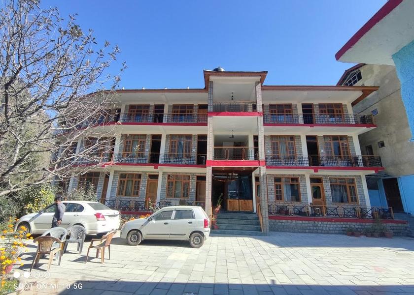 Himachal Pradesh Manali Hotel Exterior