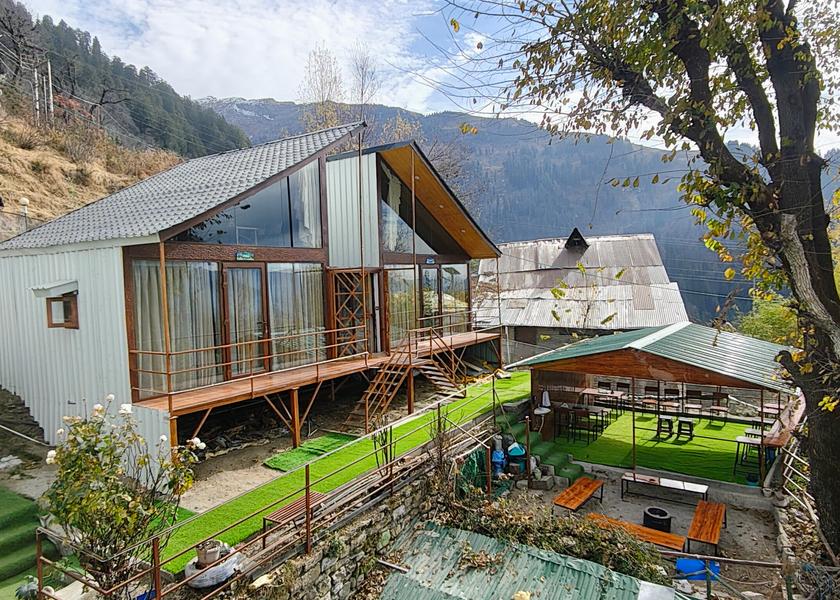 Himachal Pradesh Manali Hotel Exterior
