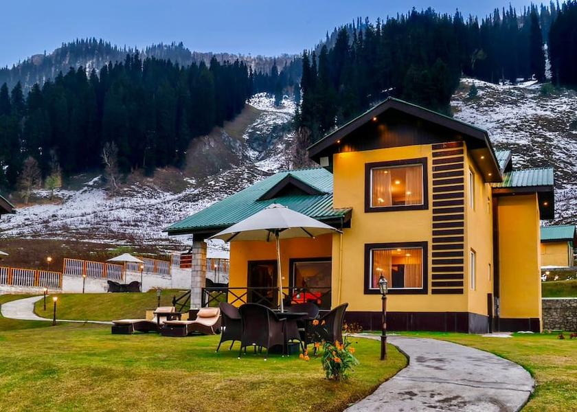 Jammu and Kashmir Sonamarg Hotel Exterior