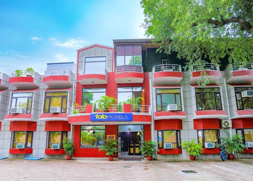 Haryana Gurugram Hotel Exterior