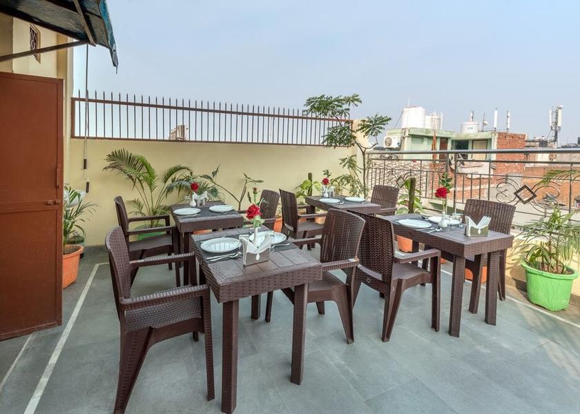 Delhi Delhi Food & Dining