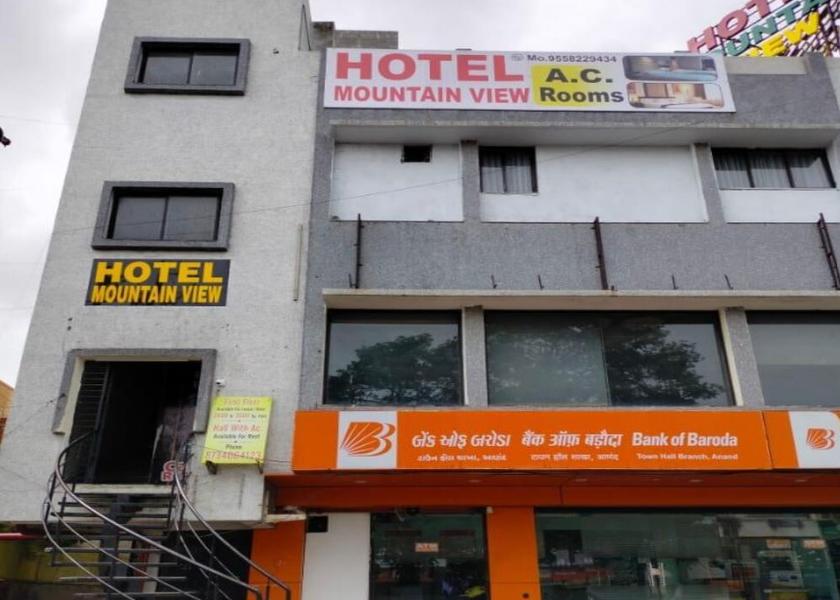 Gujarat Anand Hotel Exterior