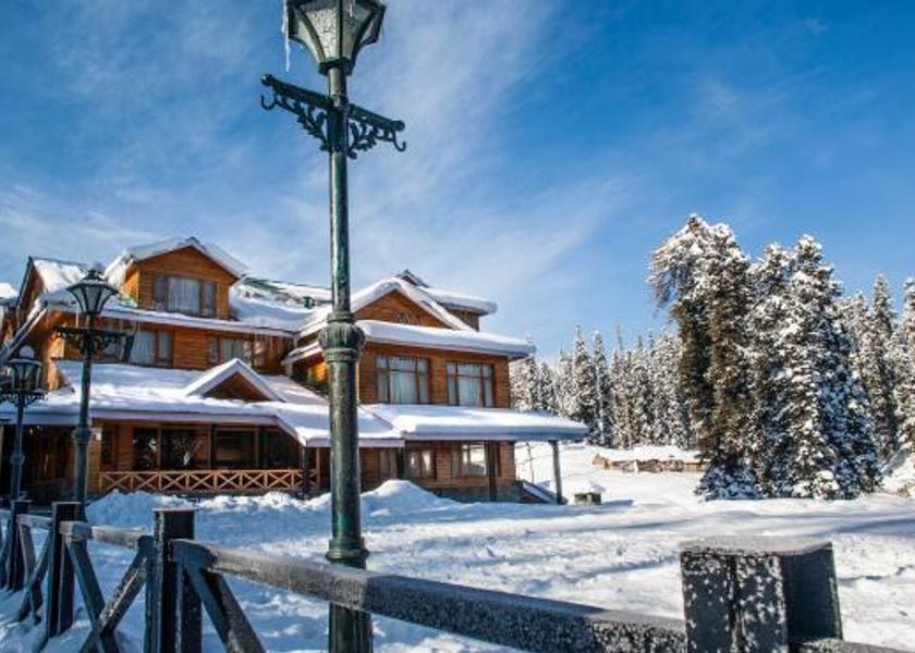 Jammu and Kashmir Gulmarg Hotel Exterior