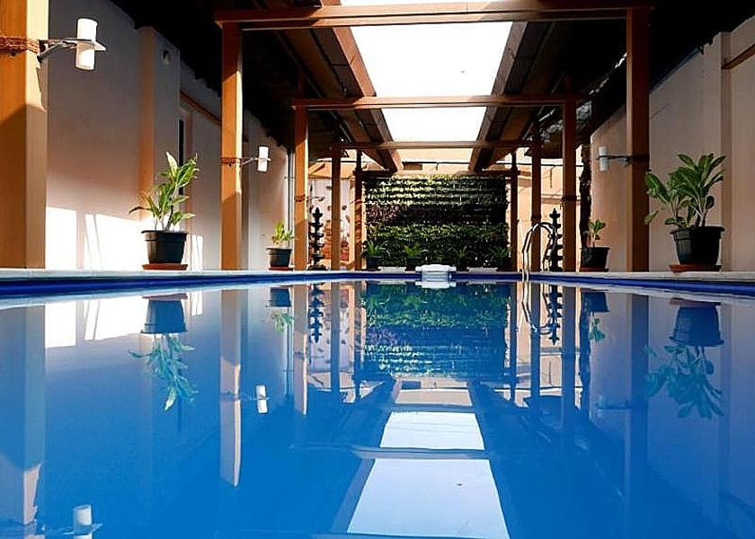 Kerala Kochi Pool