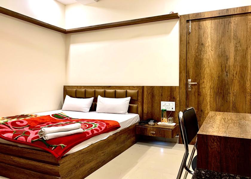 Madhya Pradesh Jabalpur Deluxe AC Room