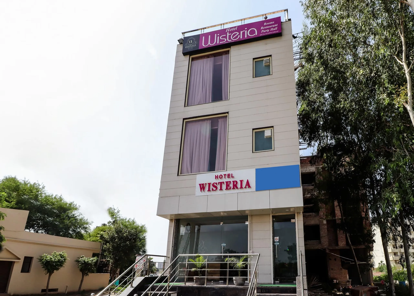 Punjab Zirakpur Hotel Exterior