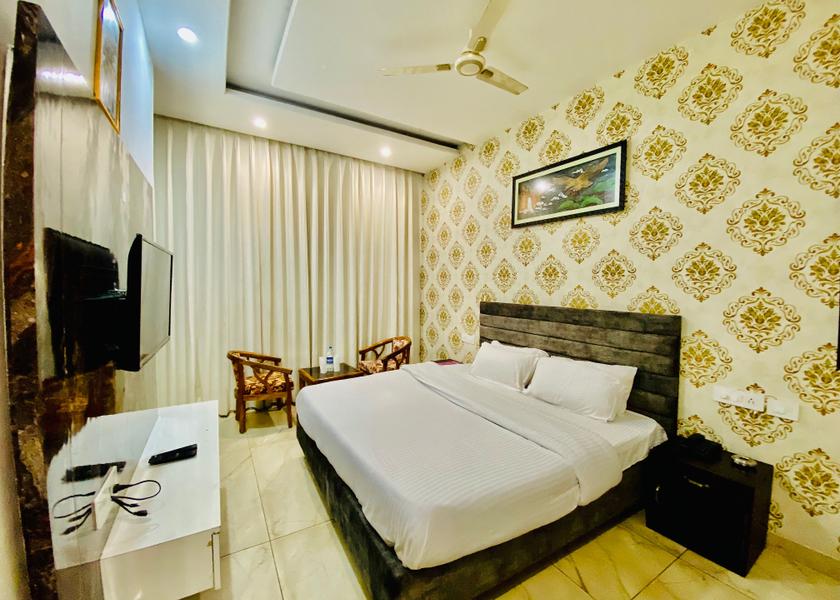 Punjab Zirakpur Deluxe Room