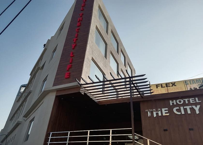 Punjab Zirakpur Hotel Exterior