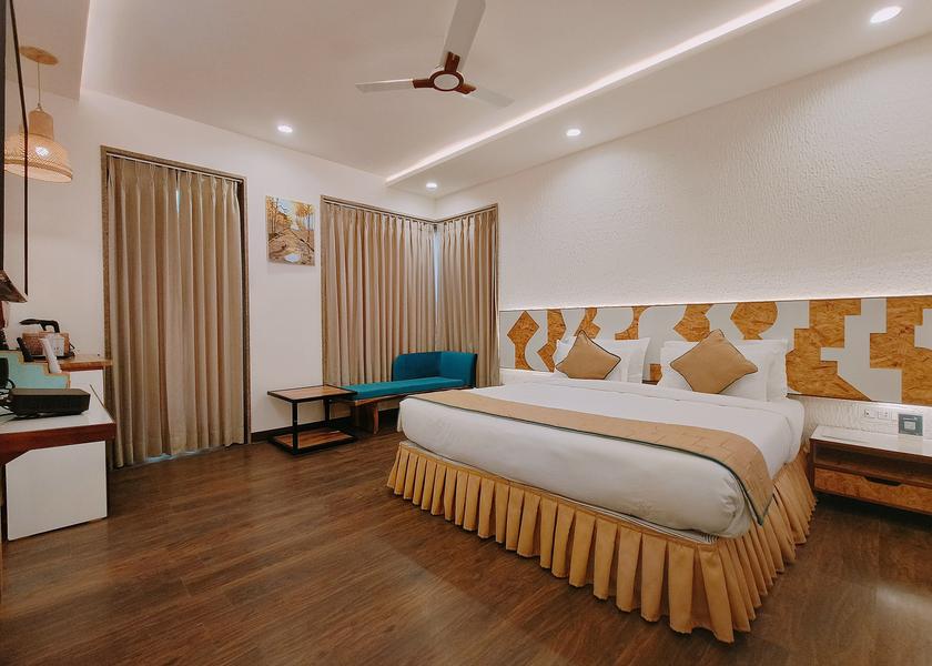 Uttarakhand Dehradun Pool view with Balcony