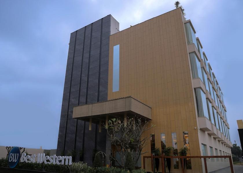 Uttar Pradesh Vrindavan Front of property