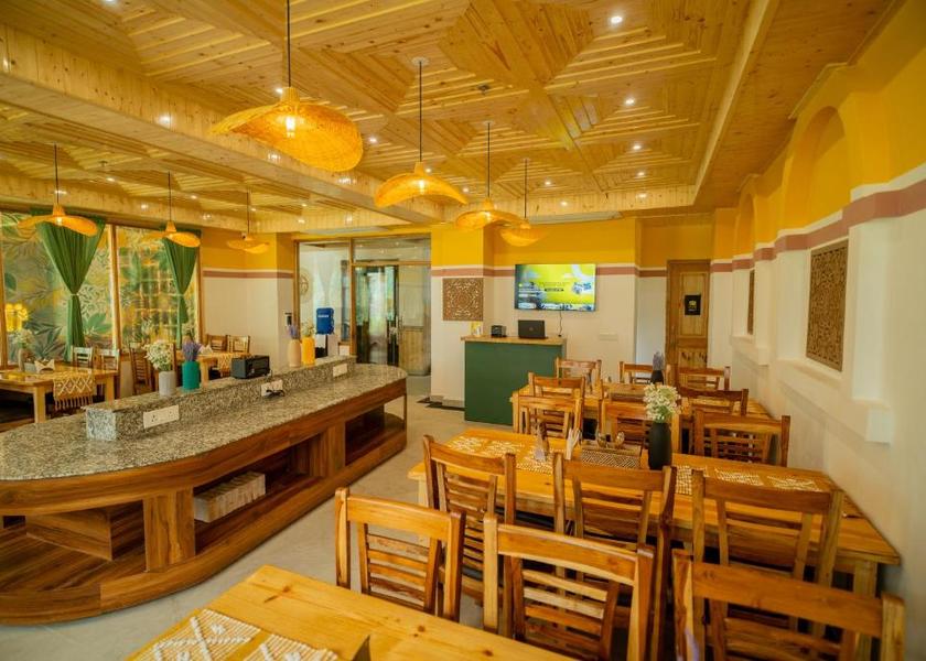 Himachal Pradesh Manali Dining Area