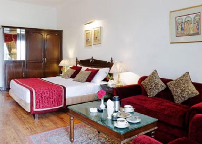 Himachal Pradesh Kasauli Room