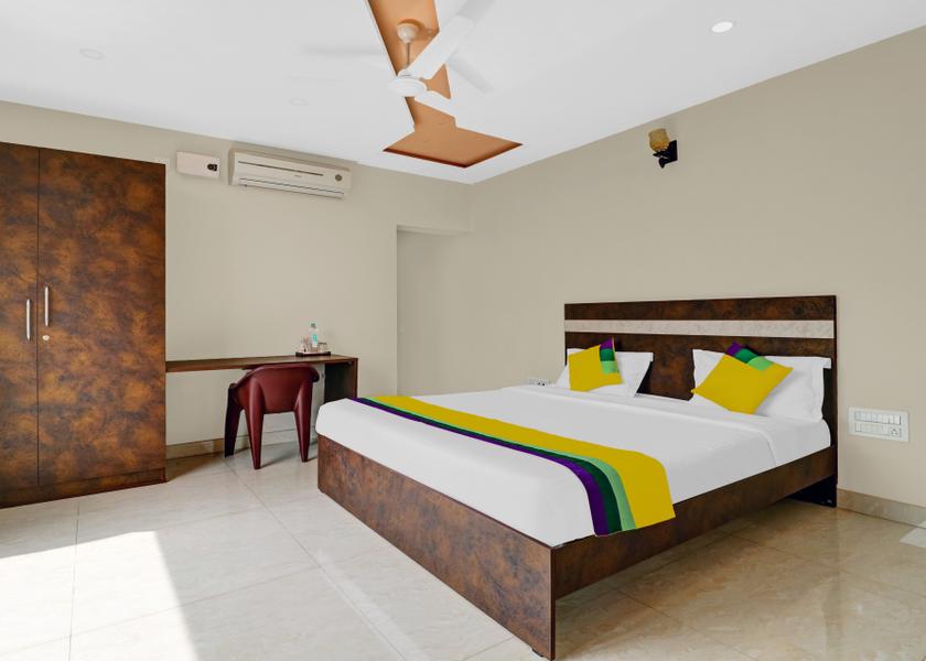 Karnataka Chikkamagaluru Deluxe Double Room