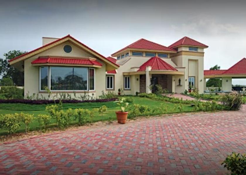 Gujarat Anand Hotel Exterior