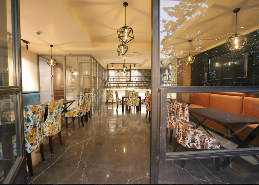 Delhi Delhi Food & Dining