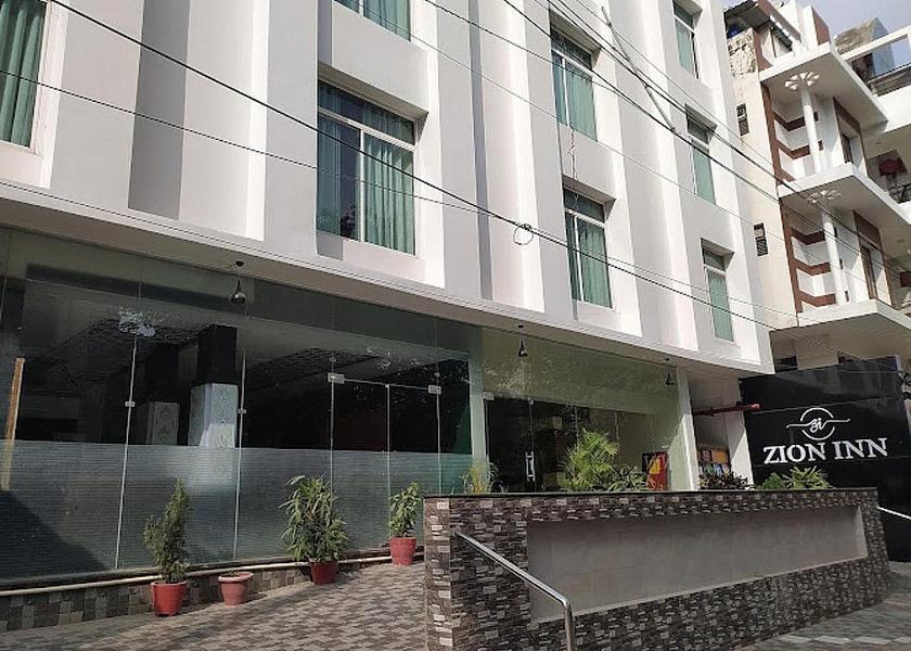 Uttar Pradesh Varanasi Exterior view