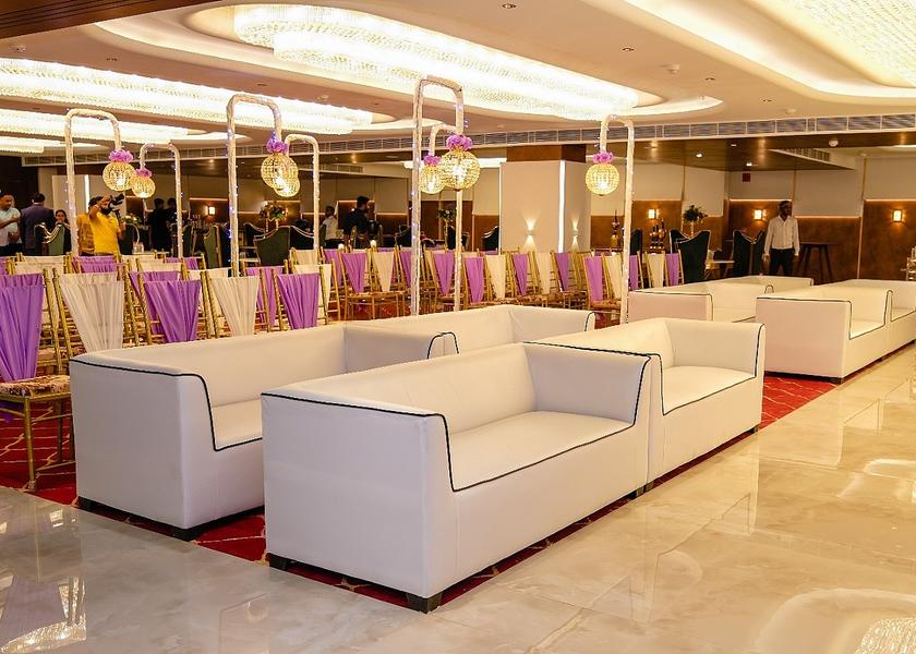 Uttar Pradesh Lucknow Public Areas