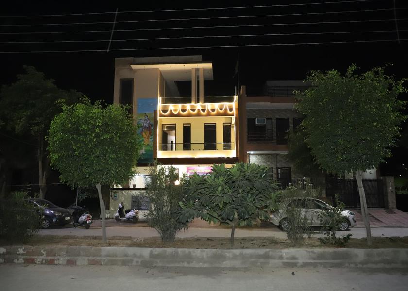 Uttar Pradesh Vrindavan Exterior view