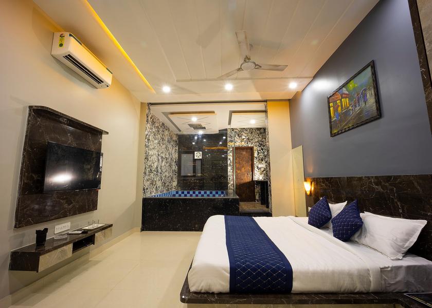 Rajasthan Jaipur Suite Room With Private Pool