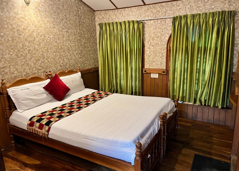 Kerala Alleppey Room