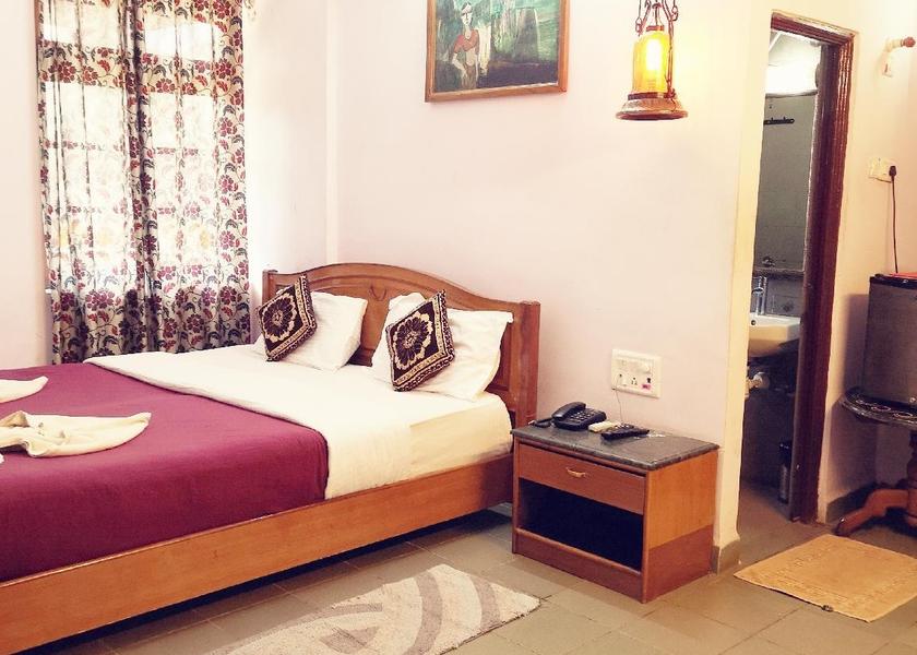 Goa Calangute Semi Deluxe Room with Queen Bed