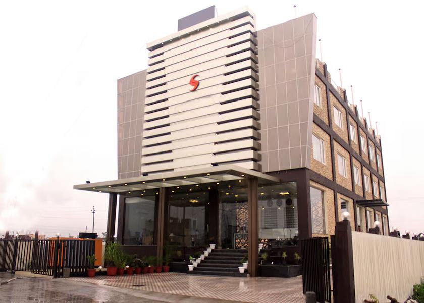 Uttarakhand Dehradun Hotel Exterior