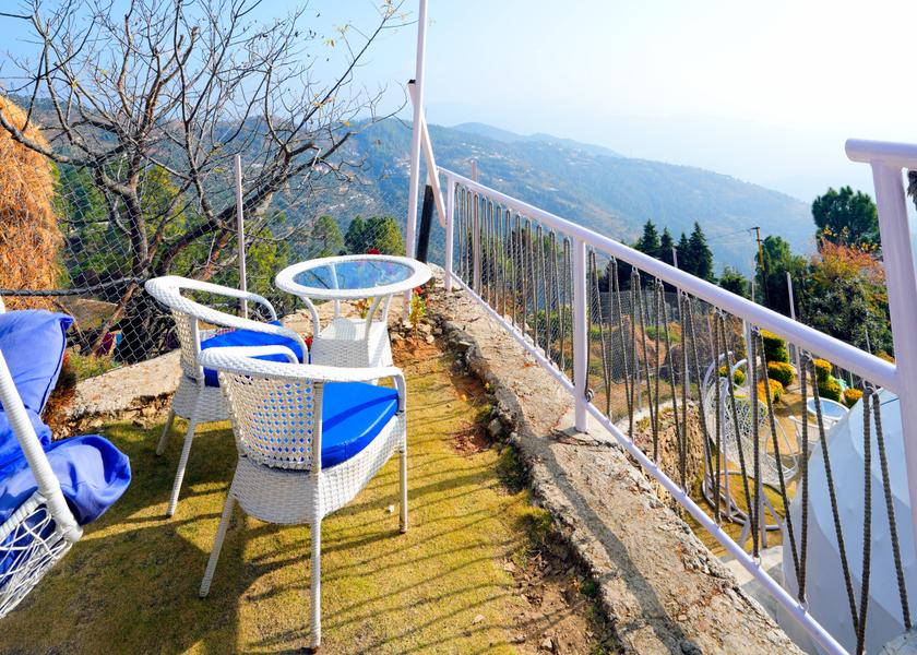 Uttarakhand Chopariyal Gaon Hotel View