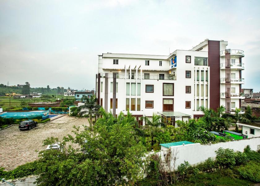 Uttarakhand Rishikesh Hotel Exterior