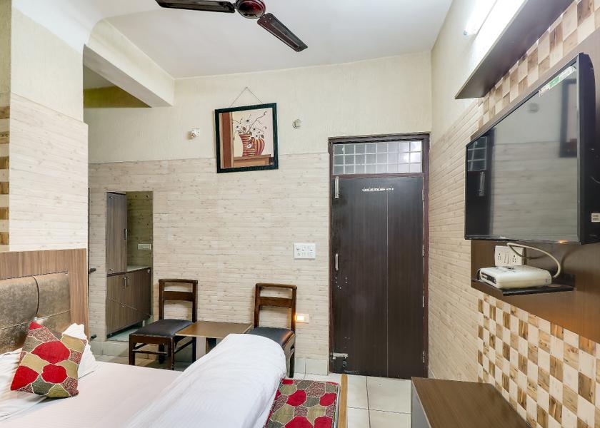 Uttarakhand Dehradun Deluxe AC Room