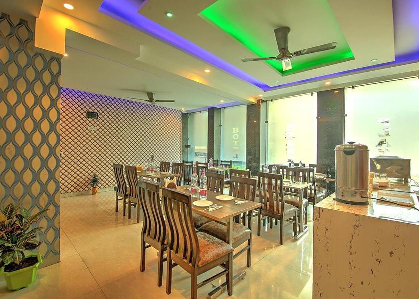 Delhi Delhi Food & Dining