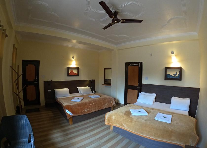 Himachal Pradesh Kasol Room
