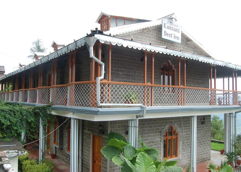 Uttarakhand Kausani Hotel Exterior