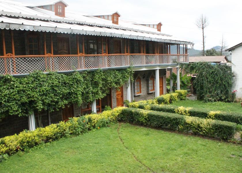 Uttarakhand Kausani Hotel Exterior
