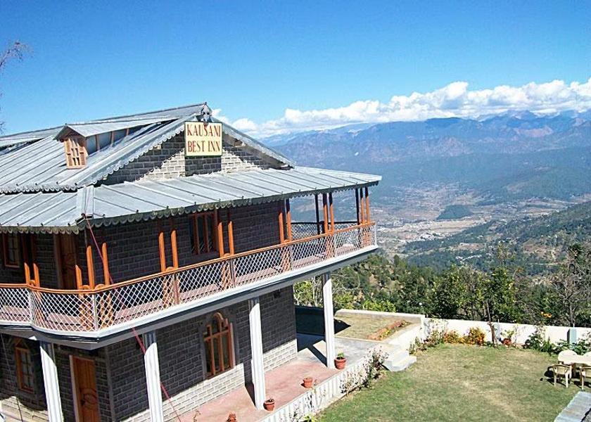 Uttarakhand Kausani Hotel View