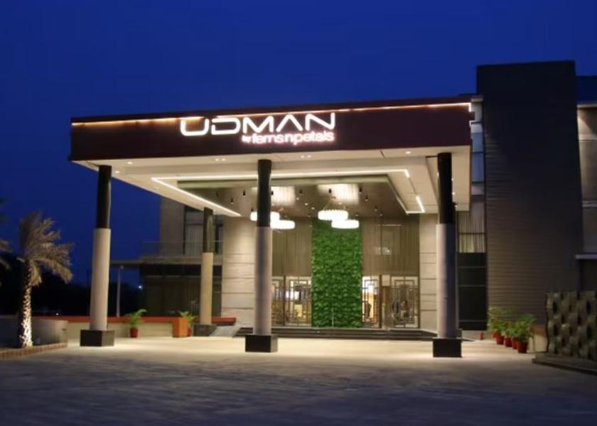 Uttar Pradesh Noida Facade