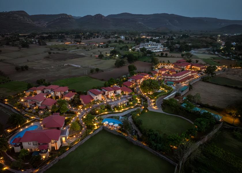 Rajasthan Ranthambhore Fort Hotel Exterior