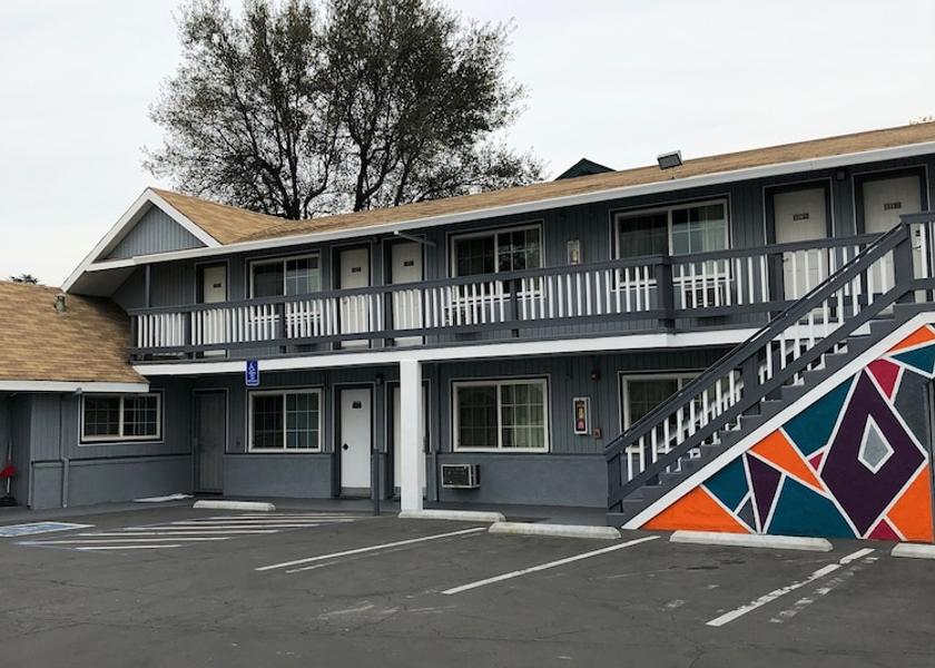 California Redding Property Grounds