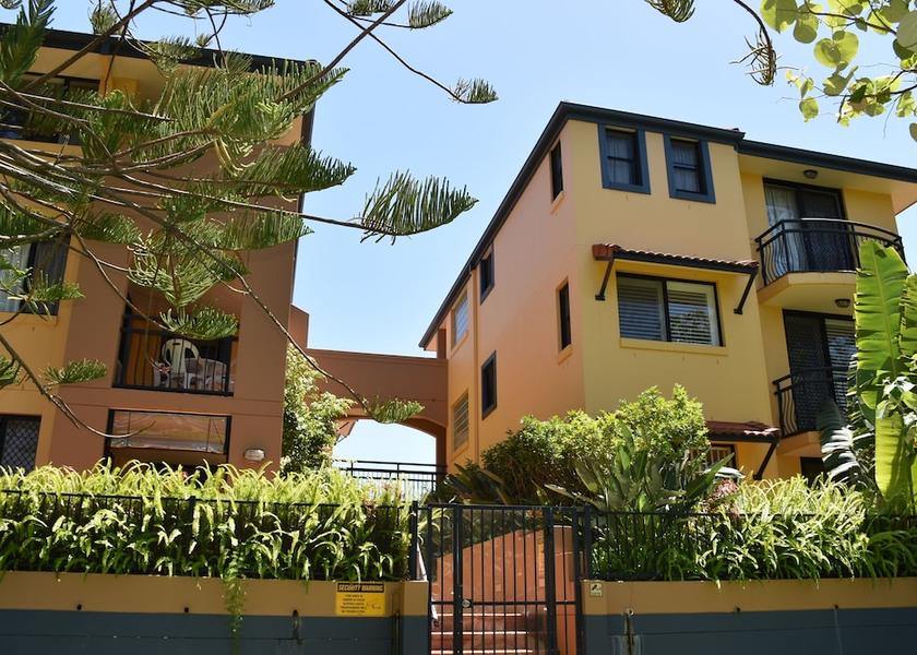 Queensland Gold Coast Interior Entrance