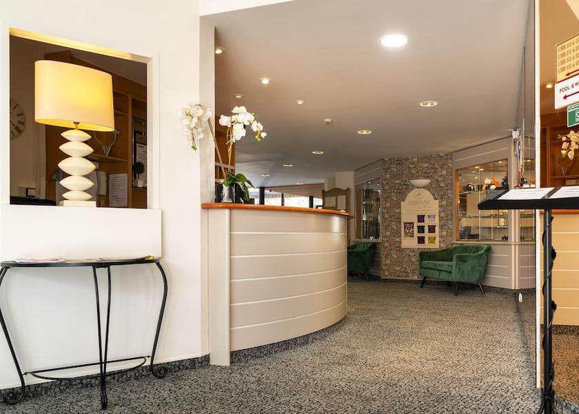 Grand Est Niederbronn-les-Bains Reception