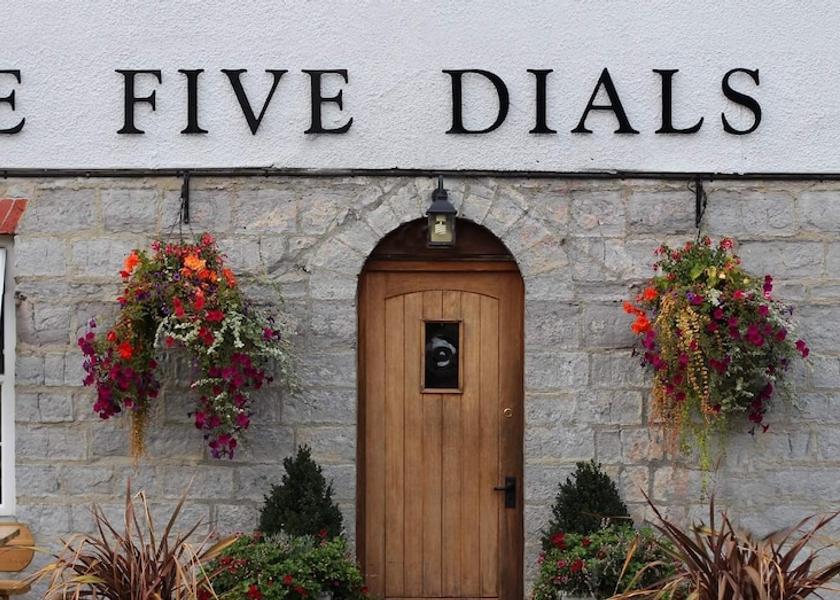 England Ilminster Exterior Detail