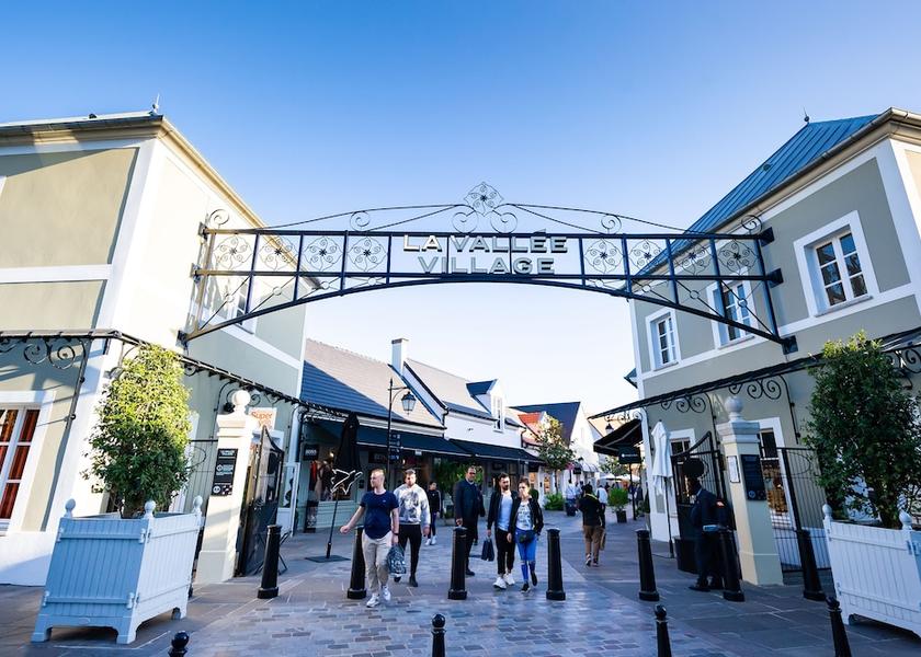 Ile-de-France Bailly-Romainvilliers Shopping Arcade