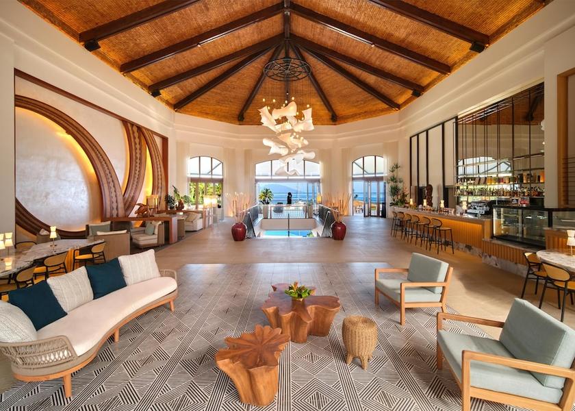 Windward Islands Faaa Lobby