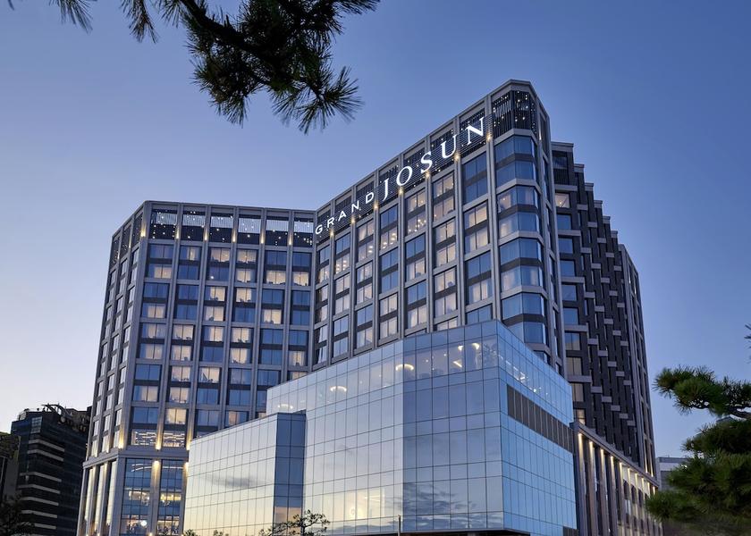  Busan Exterior