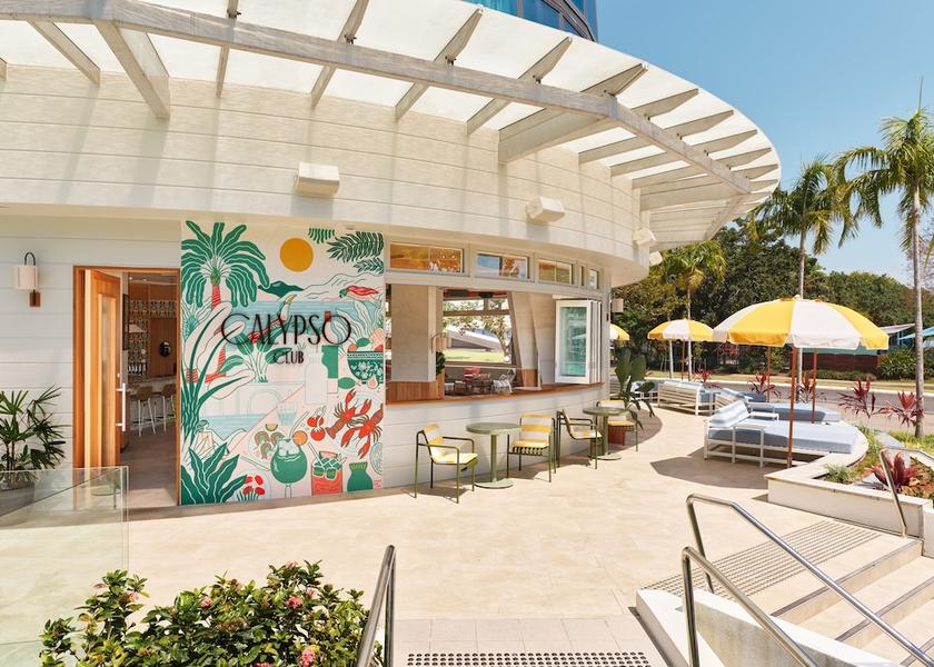 Queensland Cairns Bar (on property)